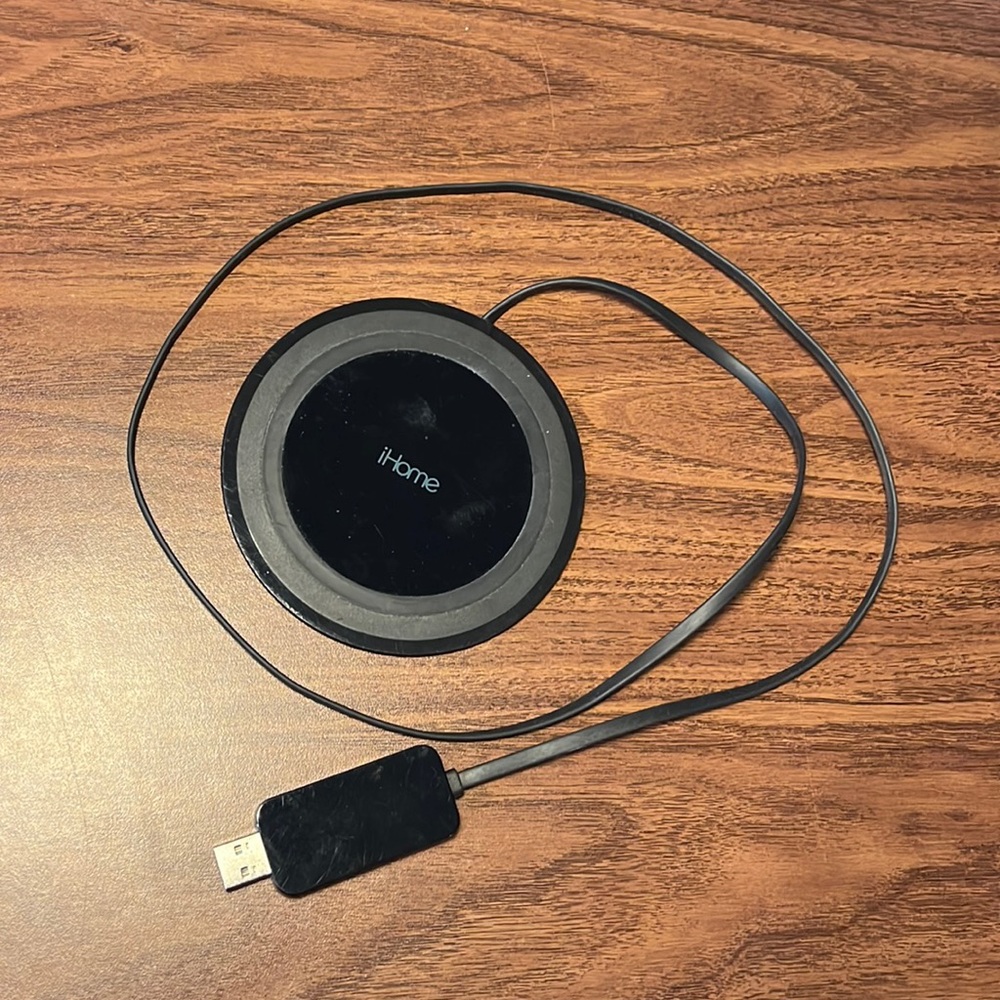 iHome ultra slim charging pad